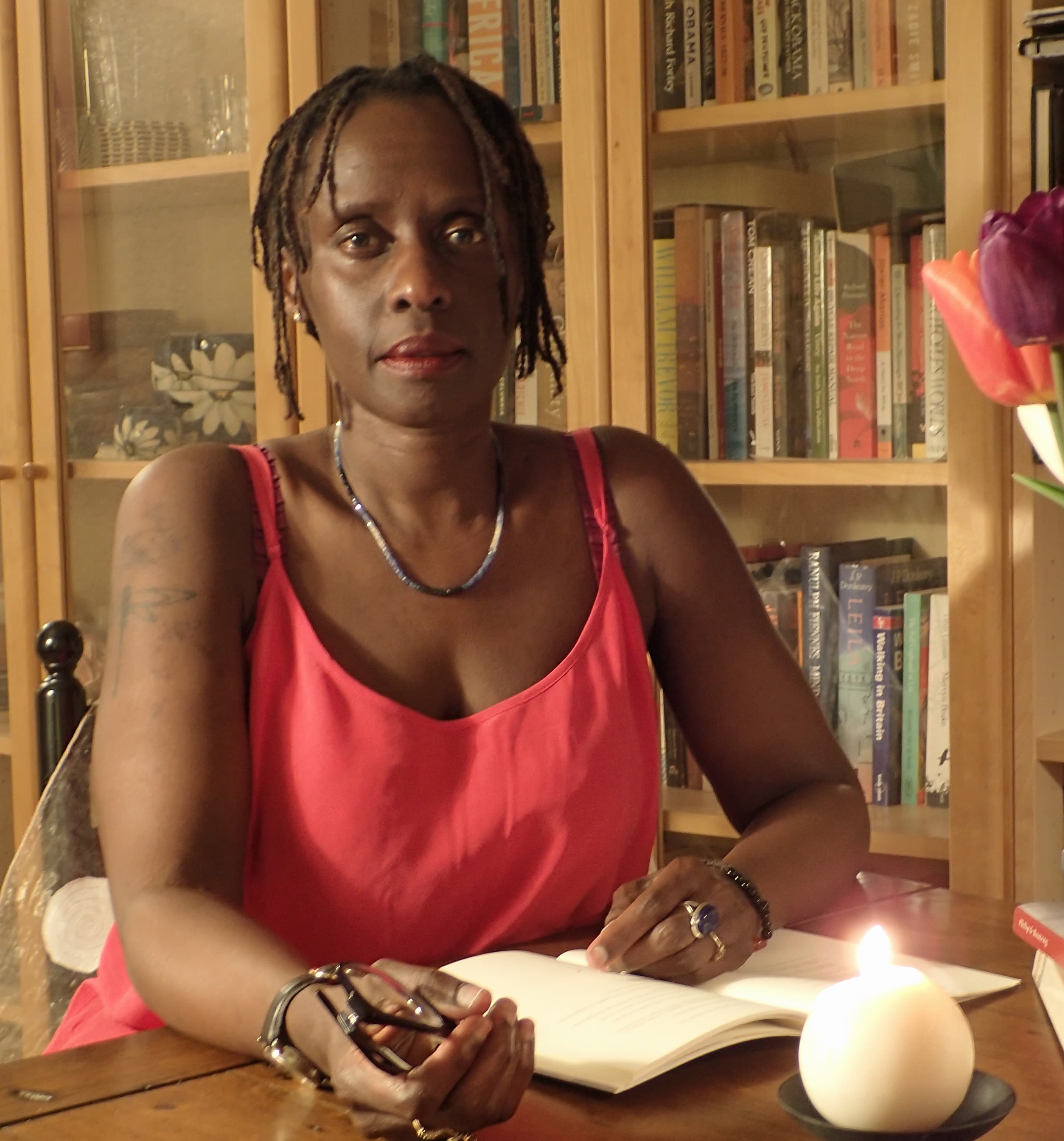 https://studio-twin-archive.ams3.cdn.digitaloceanspaces.com/websites/media/crossing-border/Juliane Okot Bitek RV via agent © Seasmin Taylor-1.jpg