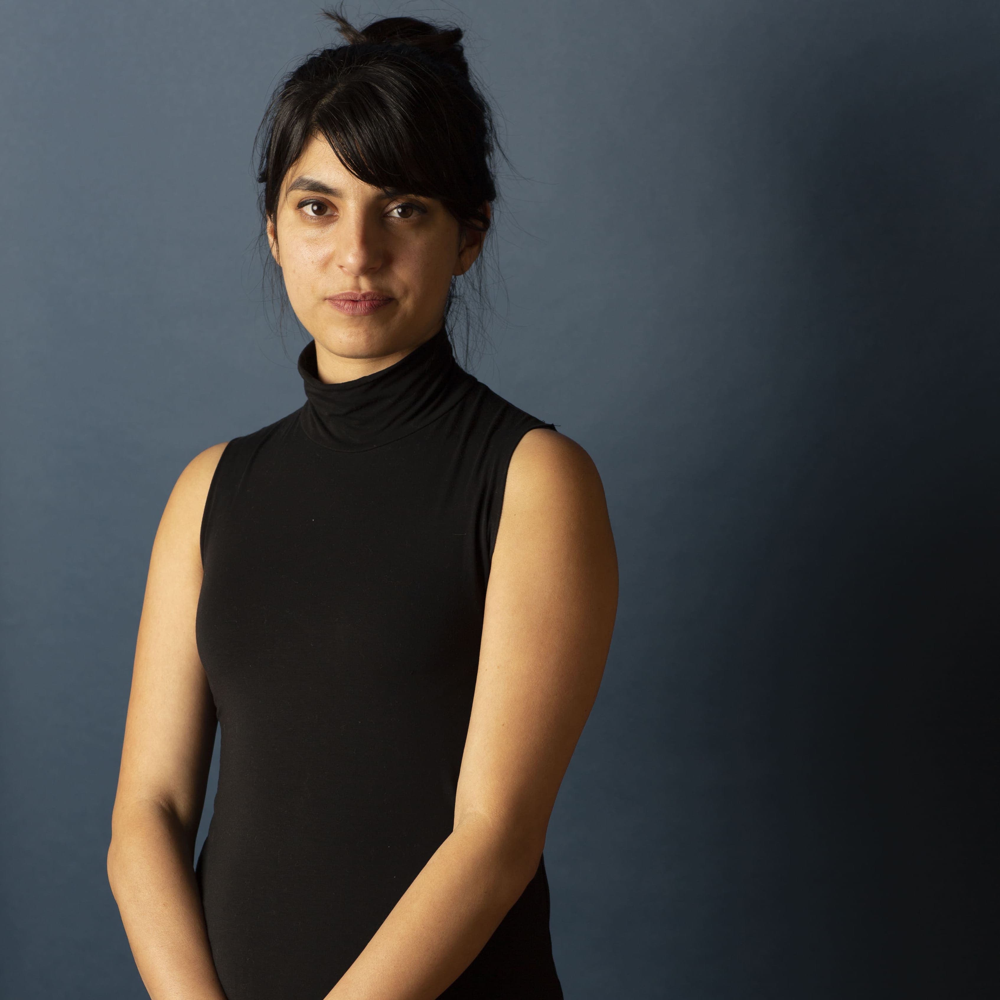 https://studio-twin-archive.ams3.cdn.digitaloceanspaces.com/websites/media/crossing-border/Yasmin Zaher author photo credit Willy Somma copy-1.jpg
